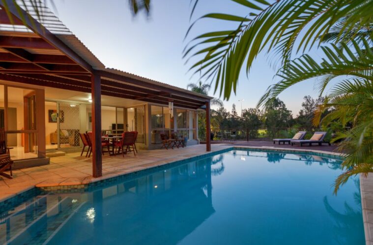 Poolside Dining Setups